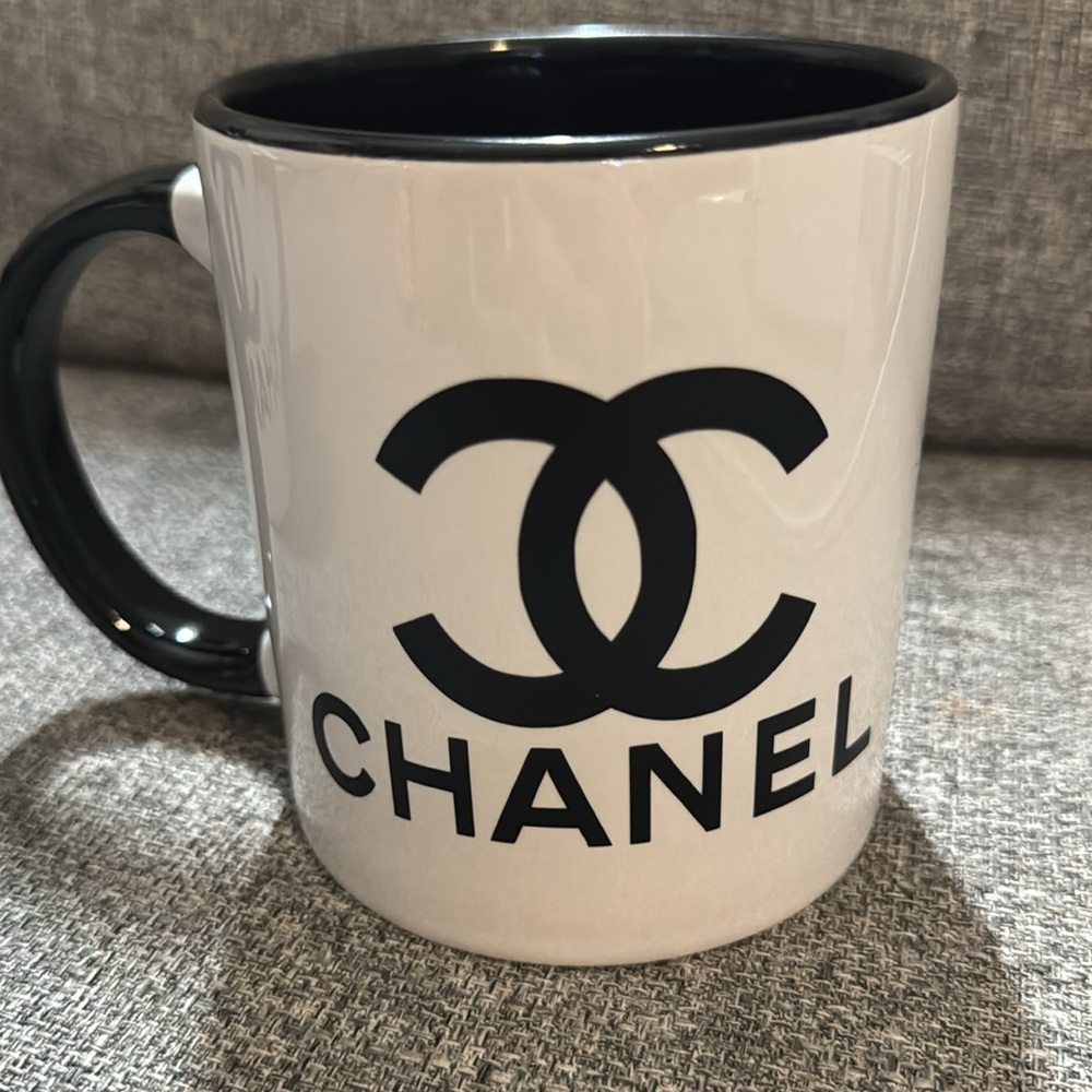 TWO Luxury Black and White Logo Coffee Mugs - Picture 4 of 7